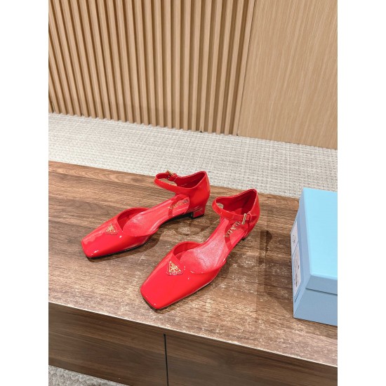 Prada Pumps and ballerinas