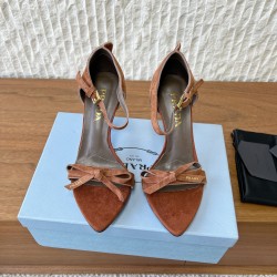 Prada Pumps and ballerinas