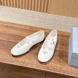 Prada Pumps and ballerinas