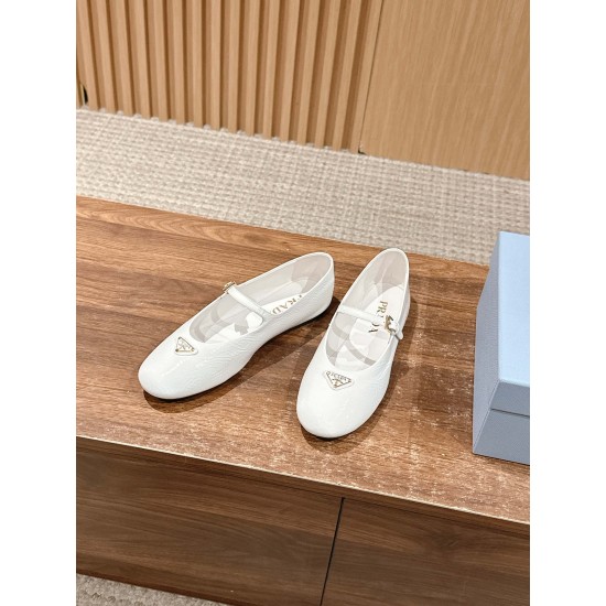Prada Pumps and ballerinas