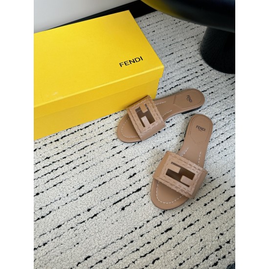 Fendi Slippers and sandals