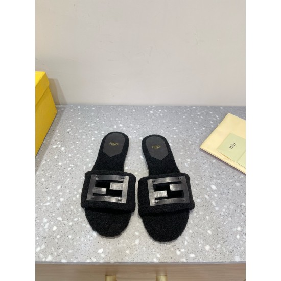 Fendi Slippers and sandals