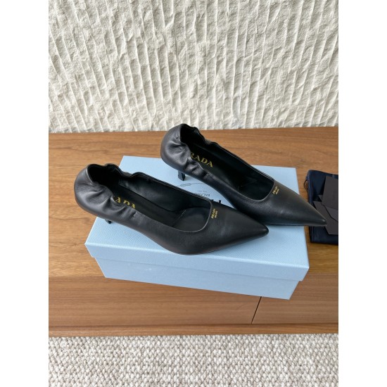 Prada Pumps and ballerinas