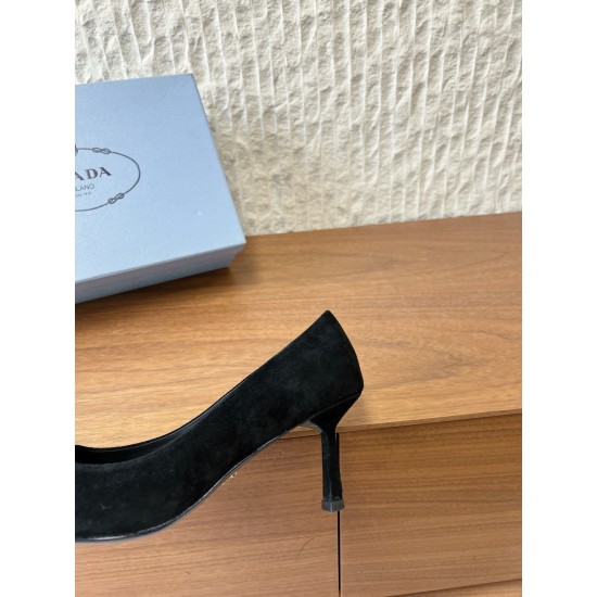 Prada Pumps and ballerinas