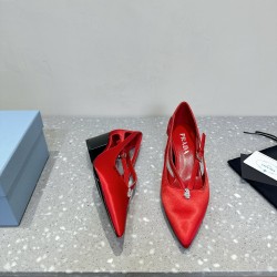 Prada Pumps and ballerinas