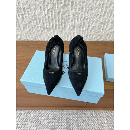Prada Pumps and ballerinas