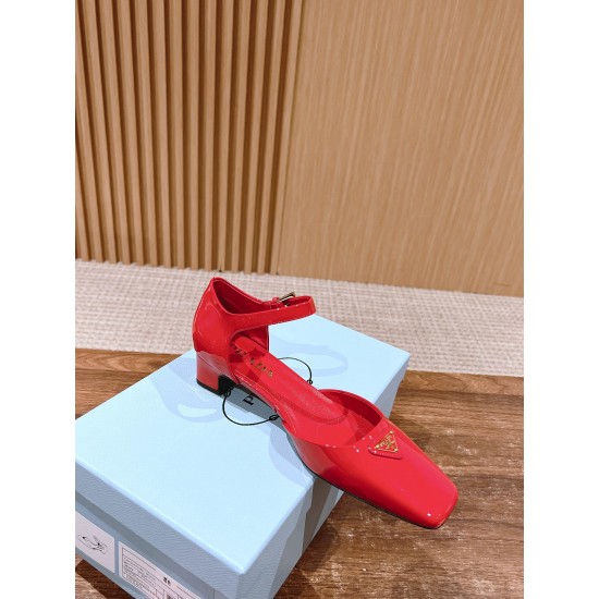 Prada Pumps and ballerinas