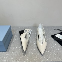 Prada Pumps and ballerinas