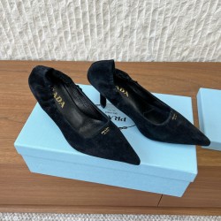 Prada Pumps and ballerinas