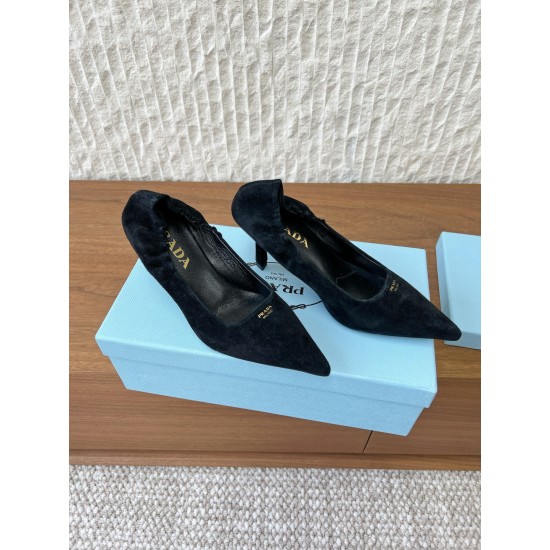 Prada Pumps and ballerinas