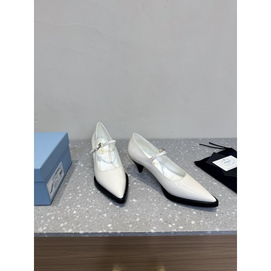 Prada Pumps and ballerinas