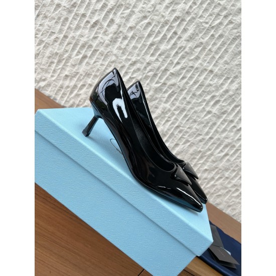 Prada Pumps and ballerinas