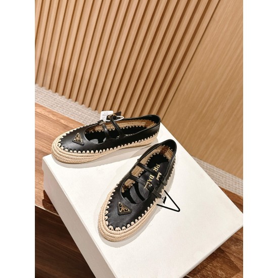 Prada Pumps and ballerinas