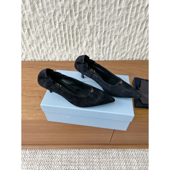 Prada Pumps and ballerinas