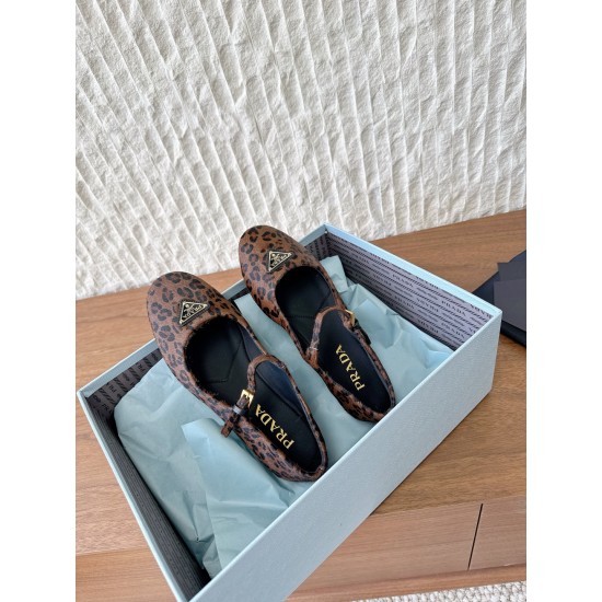 Prada Pumps and ballerinas