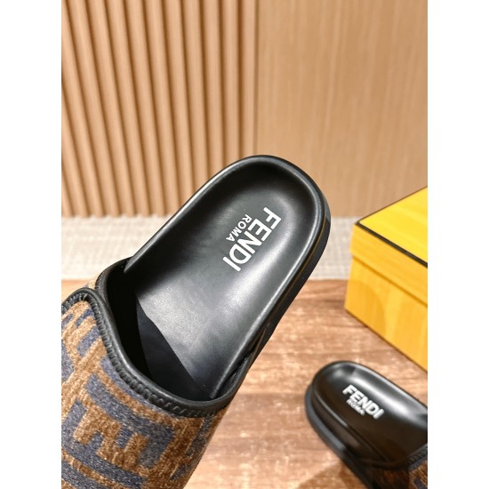 Fendi Slippers and sandals