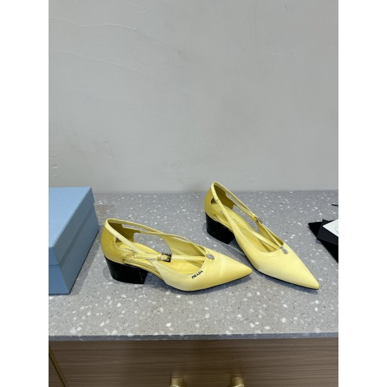 Prada Pumps and ballerinas