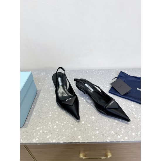 Prada Pumps and ballerinas
