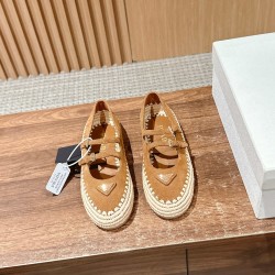 Prada Pumps and ballerinas