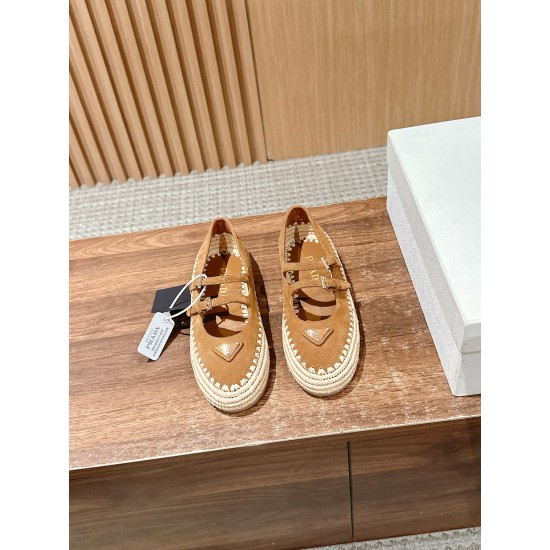 Prada Pumps and ballerinas