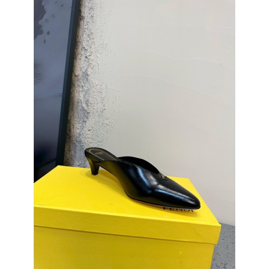 Fendi Slippers and sandals