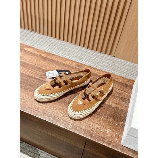 Prada Pumps and ballerinas