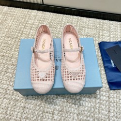 Prada Pumps and ballerinas