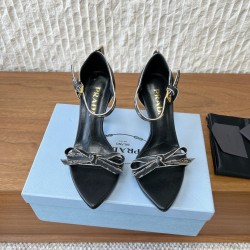Prada Pumps and ballerinas
