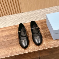 Prada Pumps and ballerinas