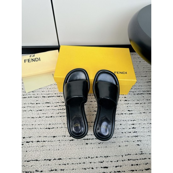 Fendi Slippers and sandals