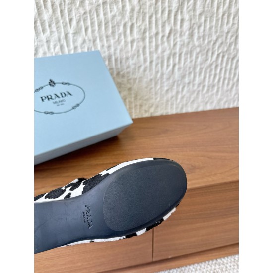 Prada Pumps and ballerinas