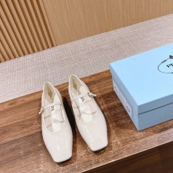 Prada Pumps and ballerinas