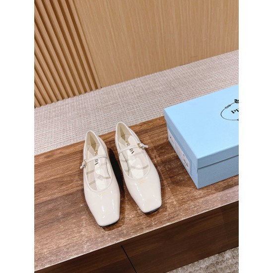 Prada Pumps and ballerinas