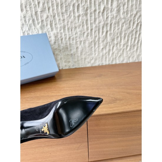 Prada Pumps and ballerinas