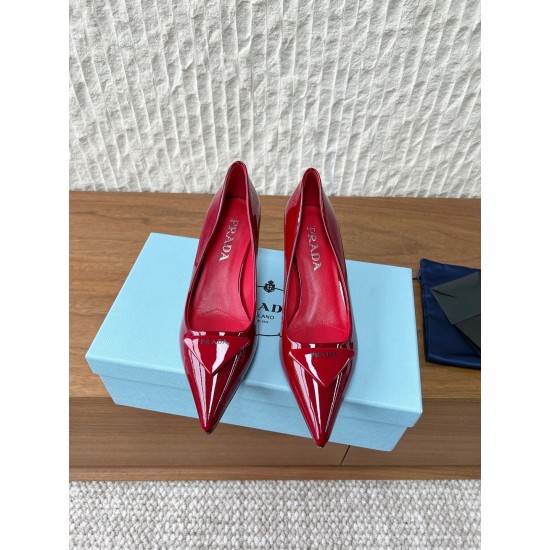 Prada Pumps and ballerinas
