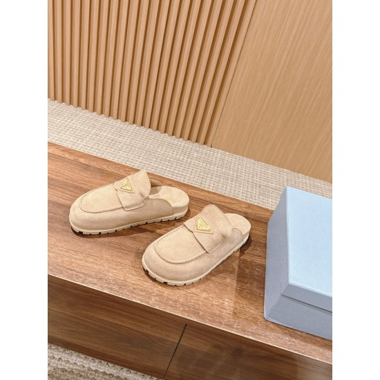 Prada Slippers and mules