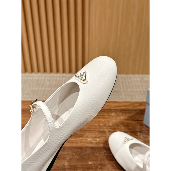 Prada Pumps and ballerinas
