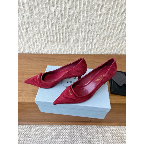 Prada Pumps and ballerinas
