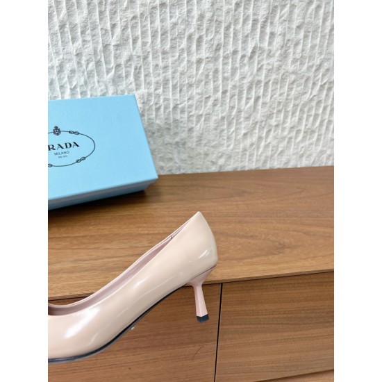 Prada Pumps and ballerinas