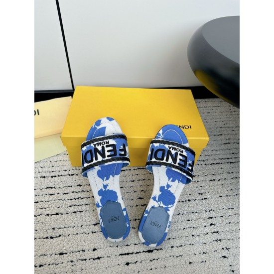 Fendi Slippers and sandals