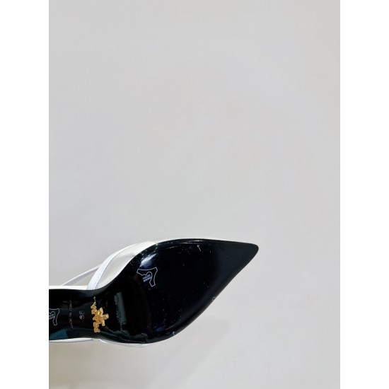 Prada Pumps and ballerinas