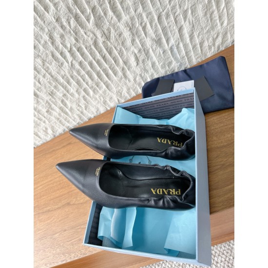 Prada Pumps and ballerinas