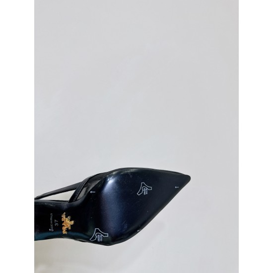 Prada Pumps and ballerinas