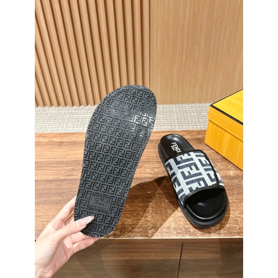 Fendi Slippers and sandals