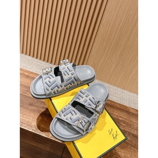 Fendi Slippers and sandals