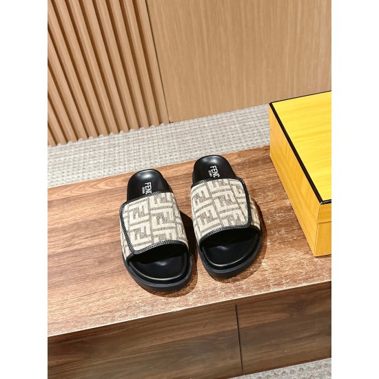Fendi Slippers and sandals