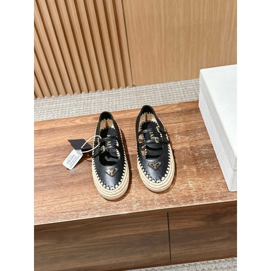 Prada Pumps and ballerinas