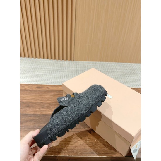 MiuMiu Slippers
