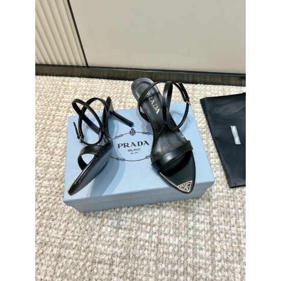 Prada Pumps and ballerinas