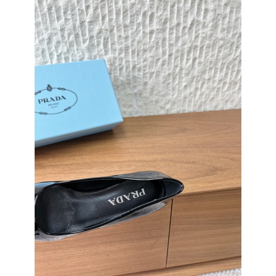Prada Pumps and ballerinas
